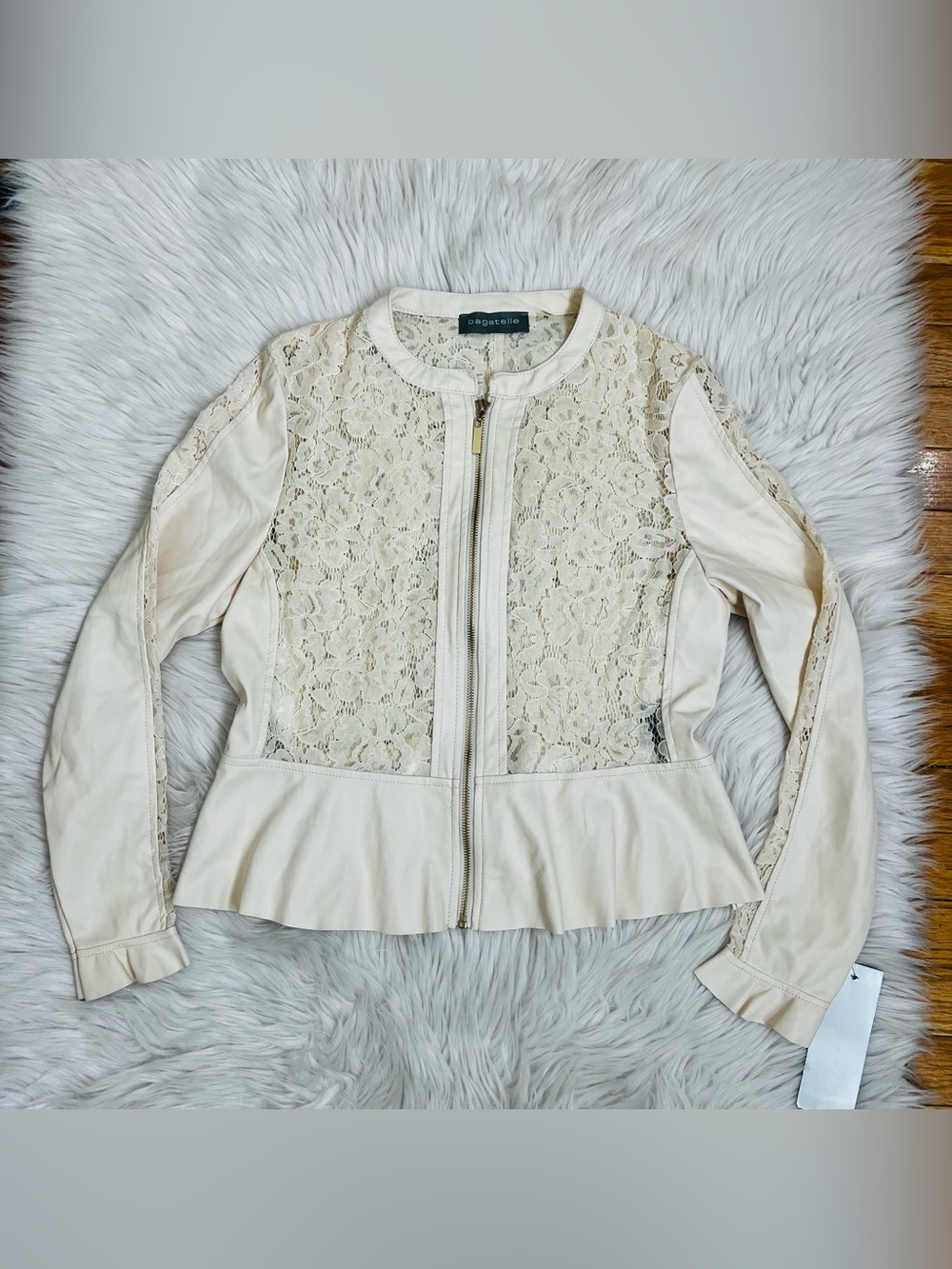 NWT! Bagatelle Vegan Leather Peplum Lace Jacket Ivory/Cream Sz M